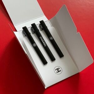 Chanel hair clip accessory CHANEL black alligator hair clips set of three inside